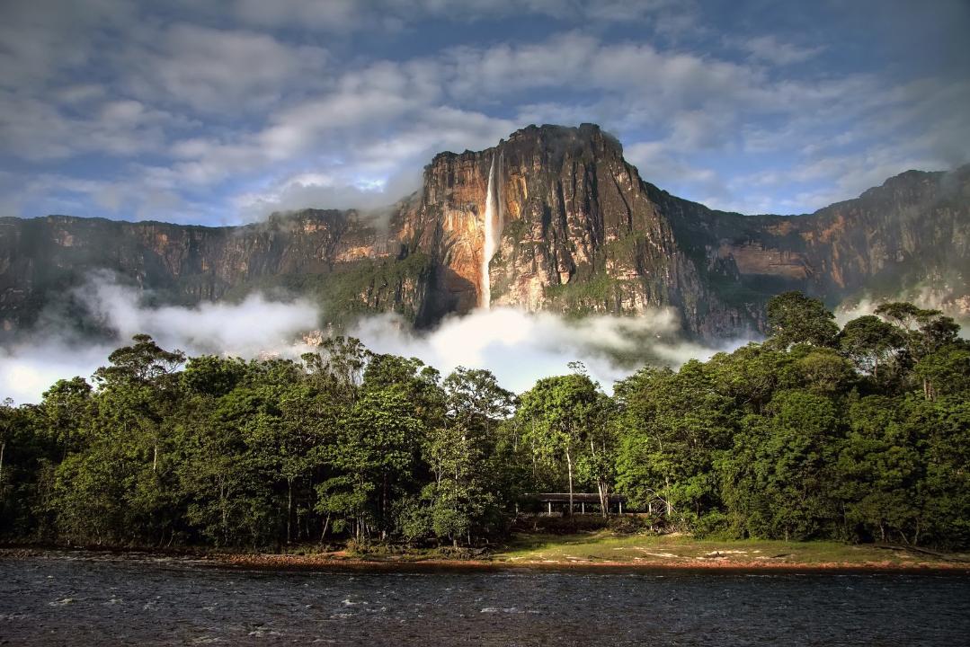 Emprendedores venezolanos y colombianos unen fuerzas para impulsar el turismo